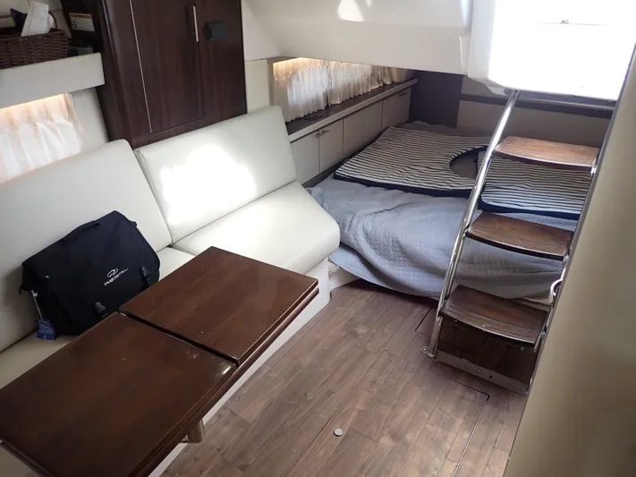 Regal 33 Xo Yacht Photos Pics 