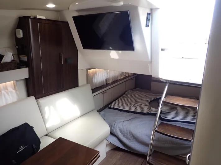 Regal 33 Xo Yacht Photos Pics 