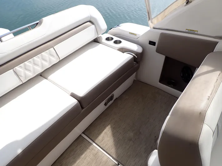 Regal 33 Xo Yacht Photos Pics 