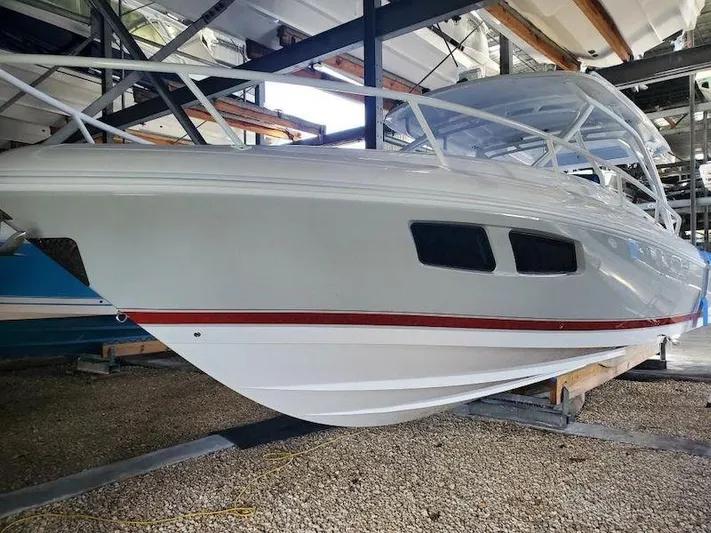 Bottoms Up Yacht Photos Pics 