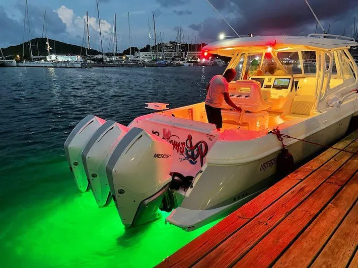 Bottoms Up Yacht Photos Pics 