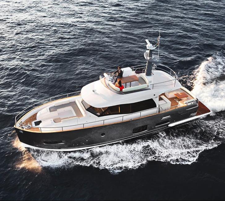 2017 Azimut Magellano 53