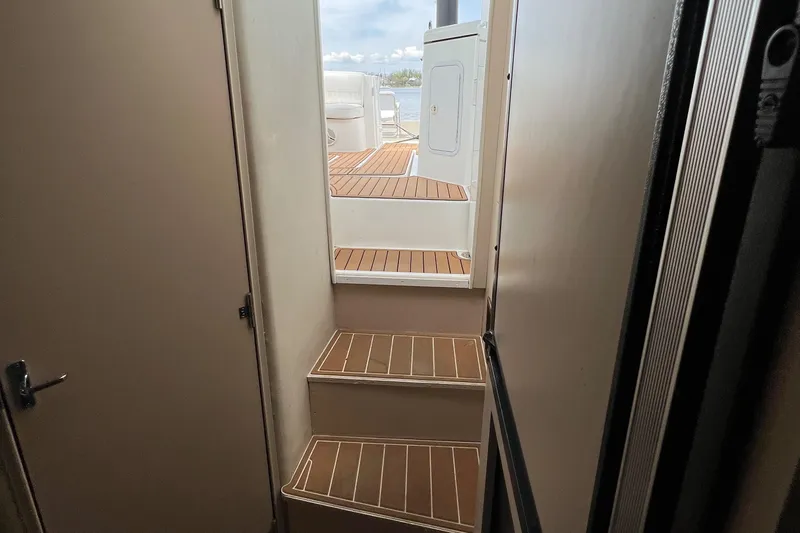 Paracas Yacht Photos Pics 