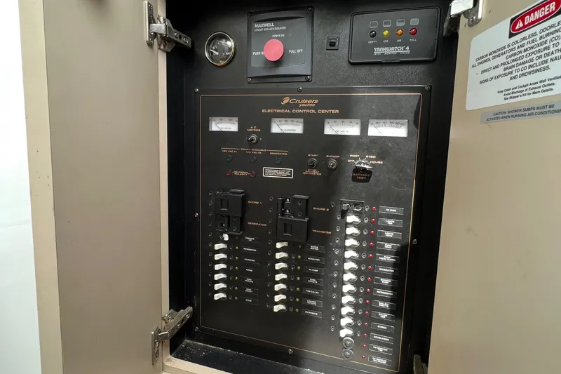 Paracas Yacht Photos Pics 