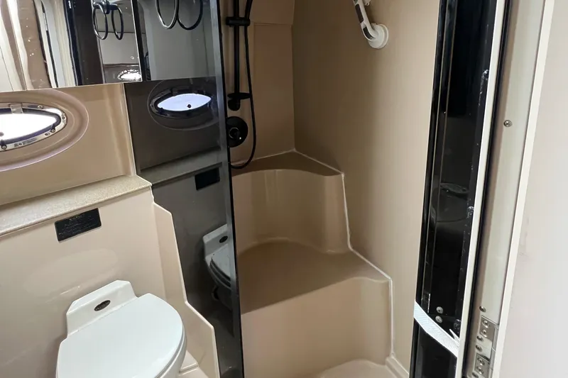 Paracas Yacht Photos Pics 