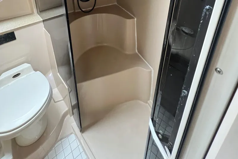 Paracas Yacht Photos Pics 