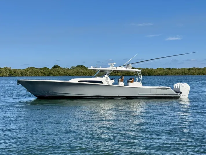 Freak Show Yacht Photos Pics 
