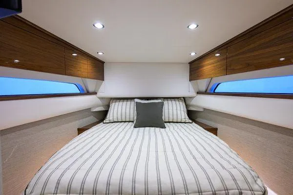 Freak Show Yacht Photos Pics 