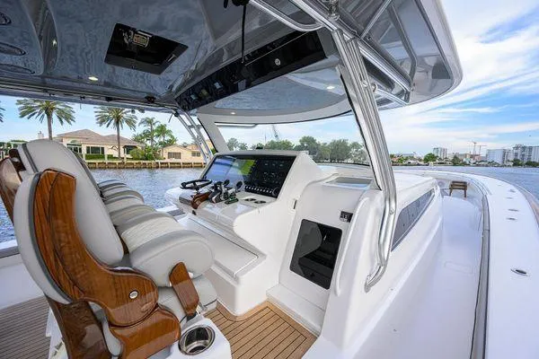 Freak Show Yacht Photos Pics 