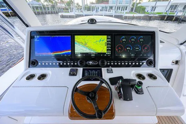 Freak Show Yacht Photos Pics 