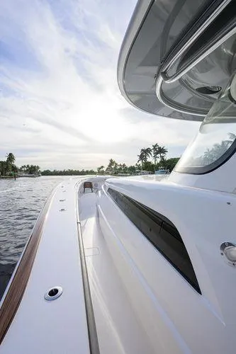 Freak Show Yacht Photos Pics 