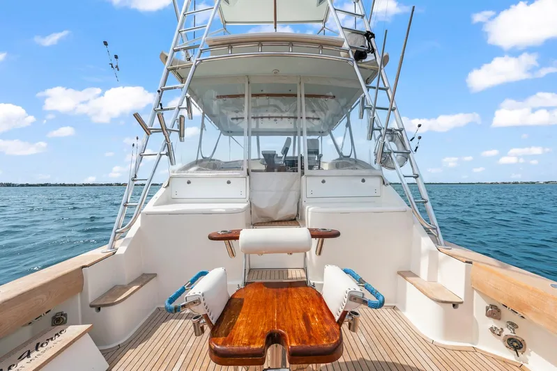 Pale Horse Yacht Photos Pics 2006 Buddy Davis 48 Express PALE HORSE Fighting Chair