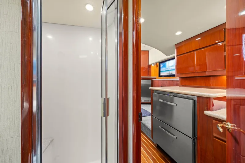 Pale Horse Yacht Photos Pics 2006 Buddy Davis 48 Express PALE HORSE Galley