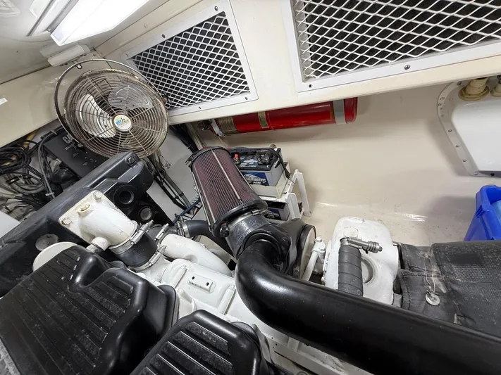 Pale Horse Yacht Photos Pics 2006 Buddy Davis 48 Express PALE HORSE Engine Room