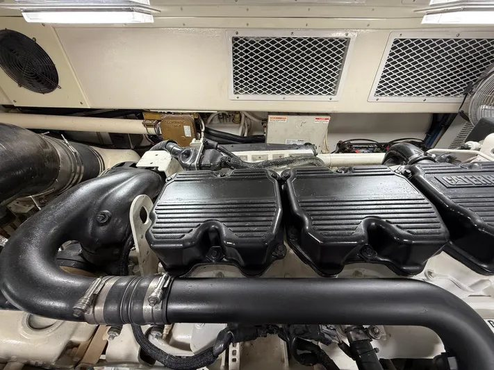 Pale Horse Yacht Photos Pics 2006 Buddy Davis 48 Express PALE HORSE Engine Room