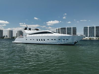 Yacht