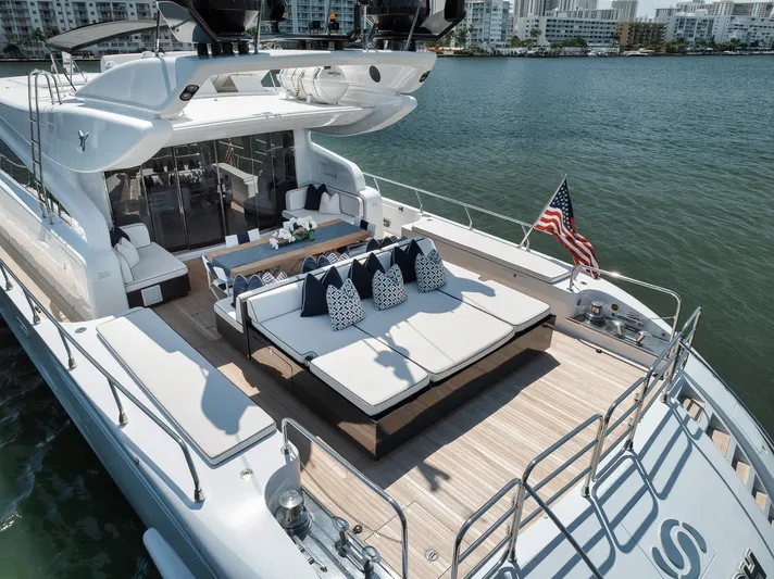 U Wish Yacht Photos Pics Luxurious 2008 Arno Leopard Open Sport Yacht with spacious deck and elegant seating.