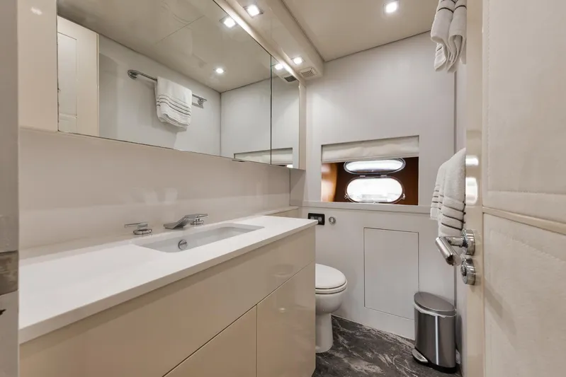 U Wish Yacht Photos Pics 