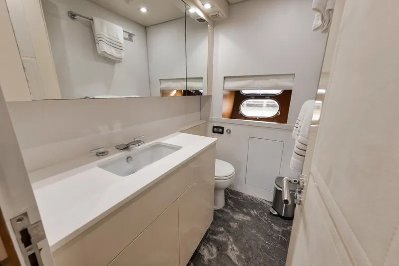 U Wish Yacht Photos Pics 