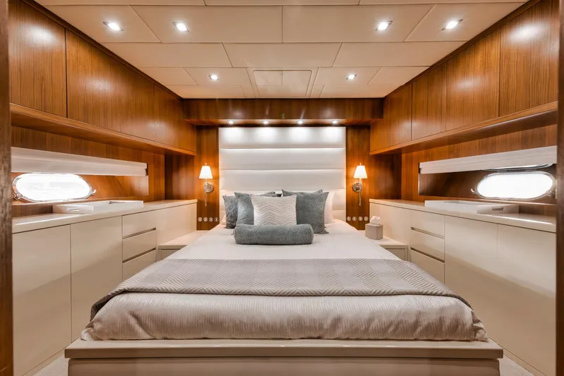 U Wish Yacht Photos Pics 