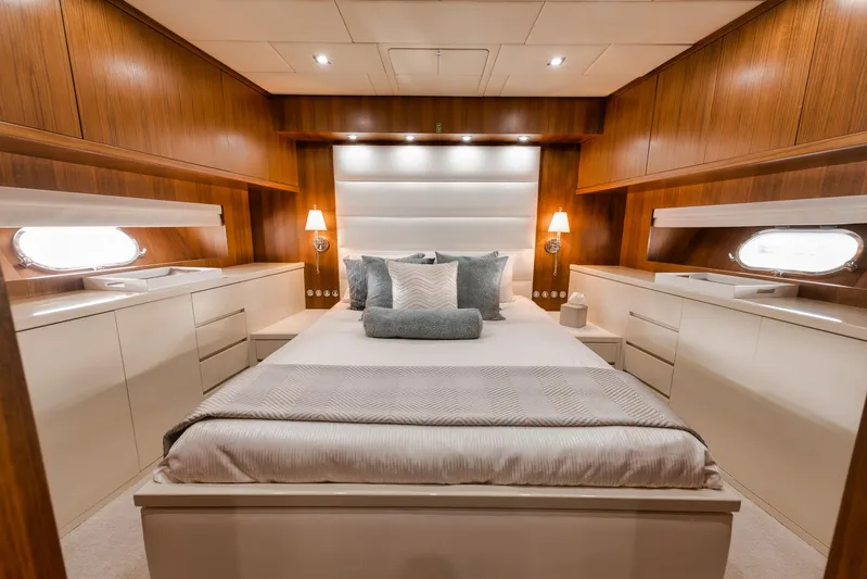 U Wish Yacht Photos Pics 