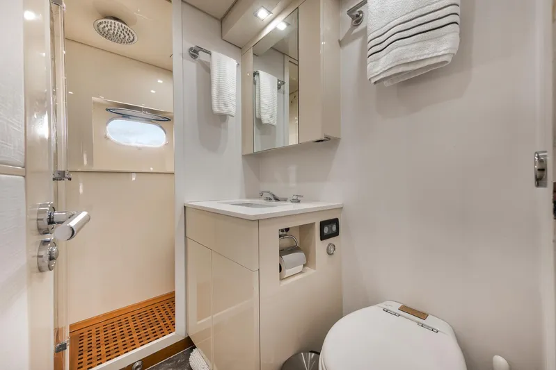 U Wish Yacht Photos Pics 