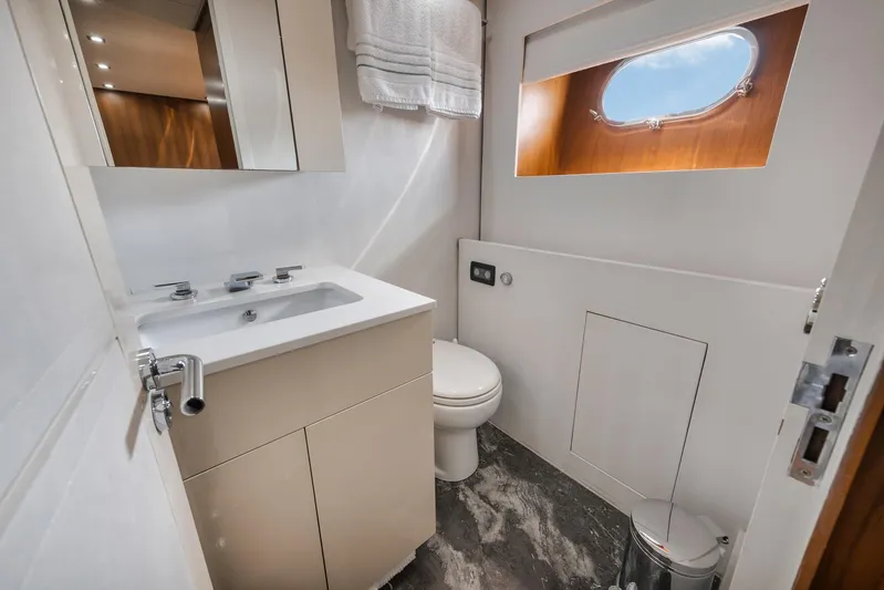 U Wish Yacht Photos Pics 