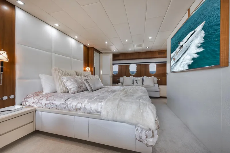 U Wish Yacht Photos Pics 