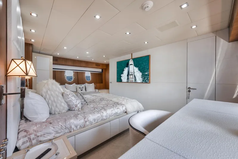 U Wish Yacht Photos Pics 