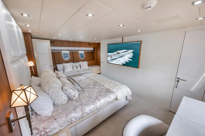 U Wish Yacht Photos Pics 