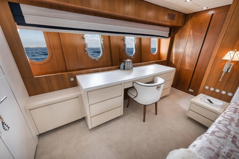 U Wish Yacht Photos Pics 