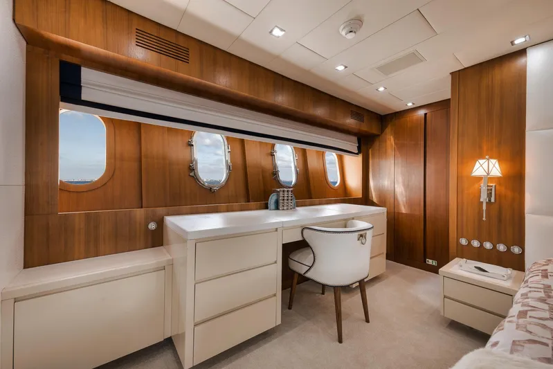 U Wish Yacht Photos Pics 