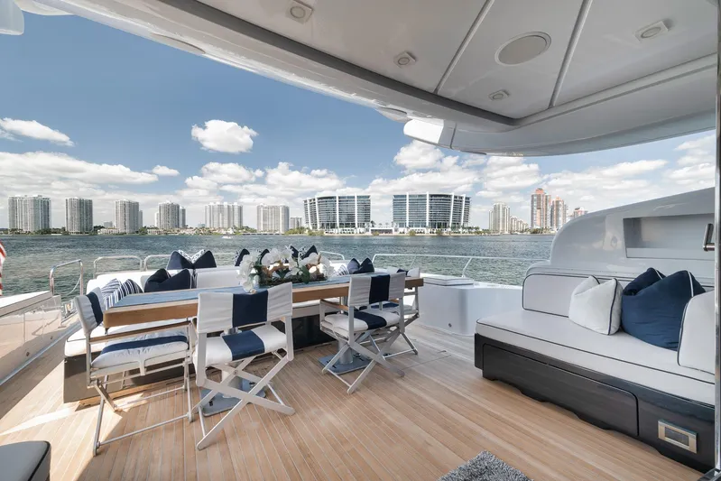 U Wish Yacht Photos Pics 