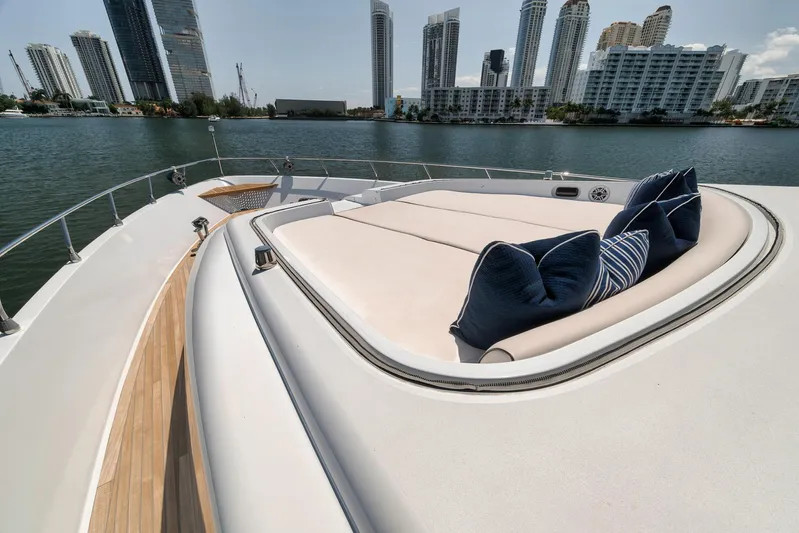 U Wish Yacht Photos Pics 