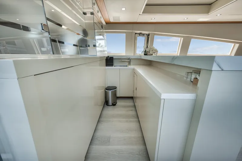 U Wish Yacht Photos Pics 