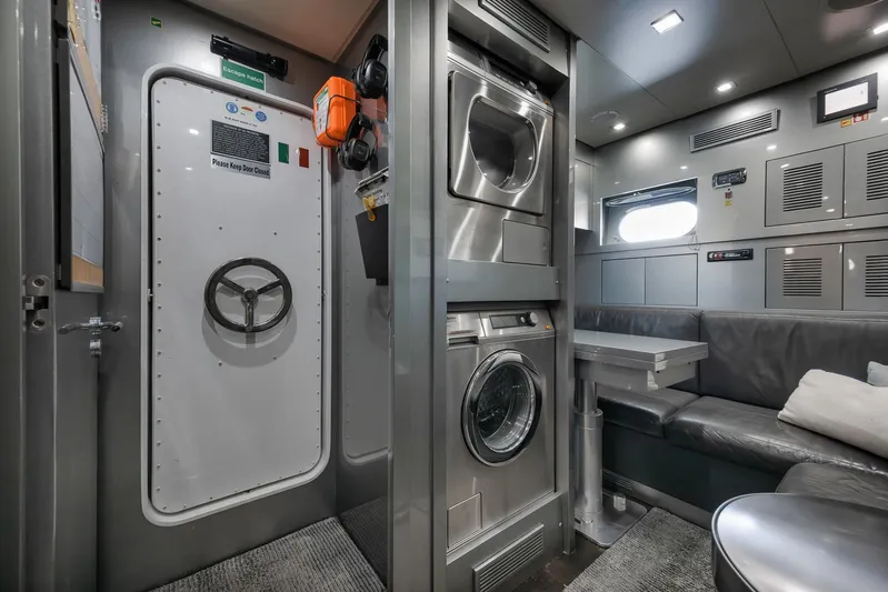 U Wish Yacht Photos Pics 