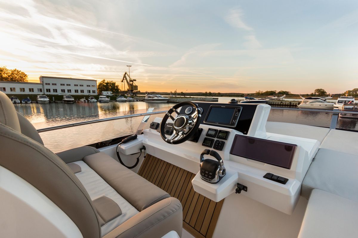 2013 Galeon 58 