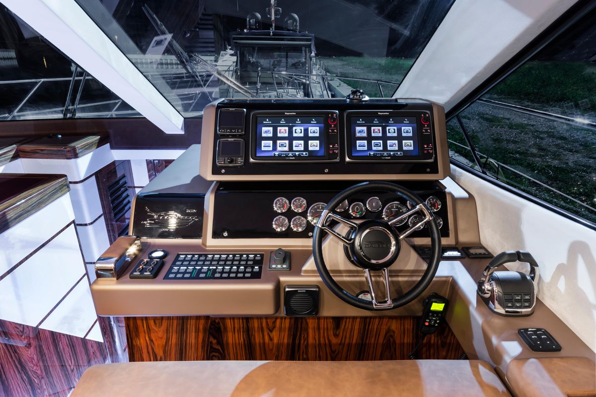 2013 Galeon 58 