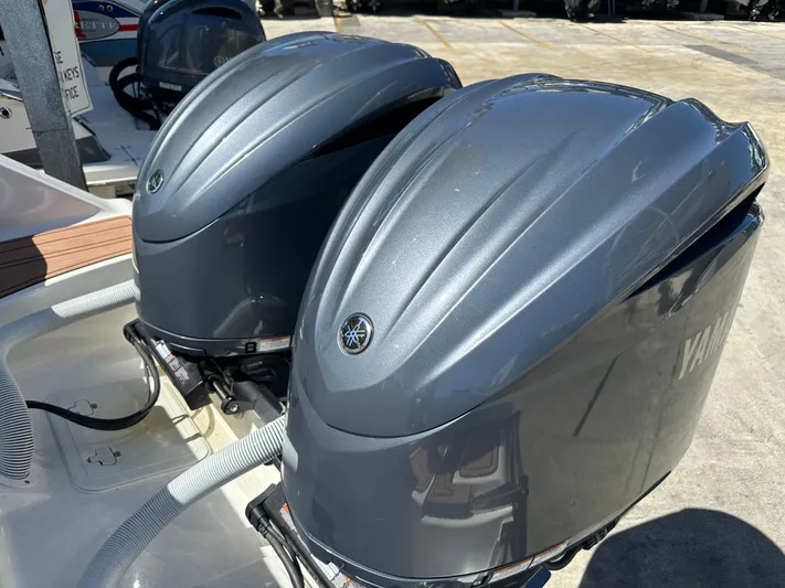 Yacht Photos Pics Twin Yamaha outboard engines on a 2022 Tidewater 280 CC boat.