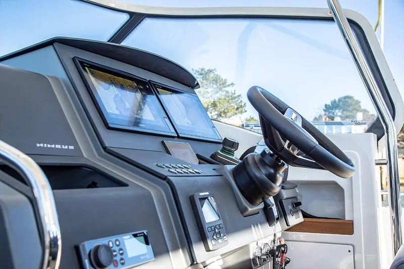  Yacht Photos Pics Manufacturer Provided Image