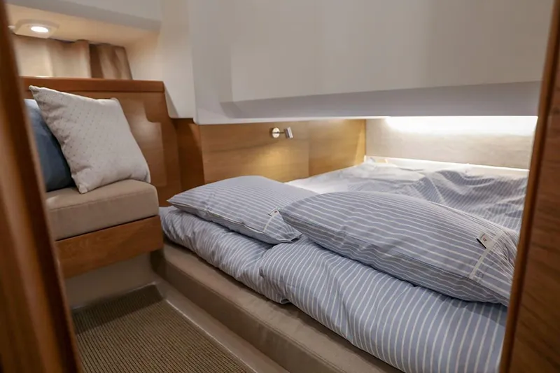  Yacht Photos Pics Manufacturer Provided Image