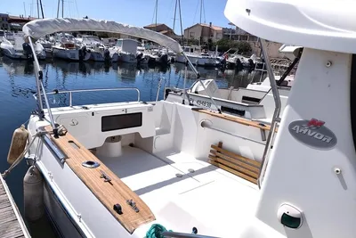 2005 Arvor 215