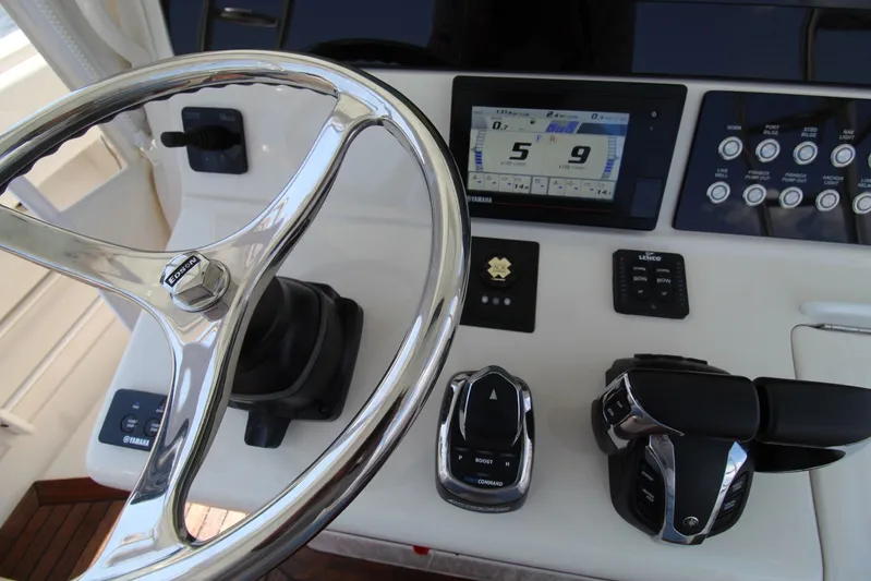 Tighten Up Yacht Photos Pics 