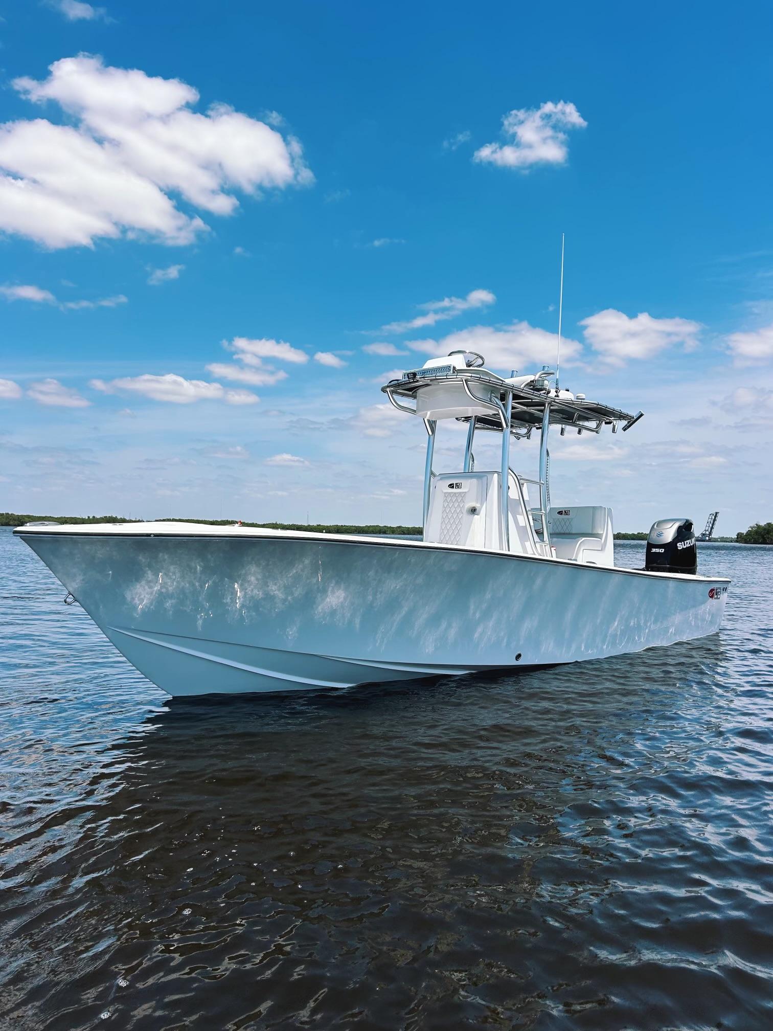 2024 Latitude Tournament Boats LTB 25 Center Console for