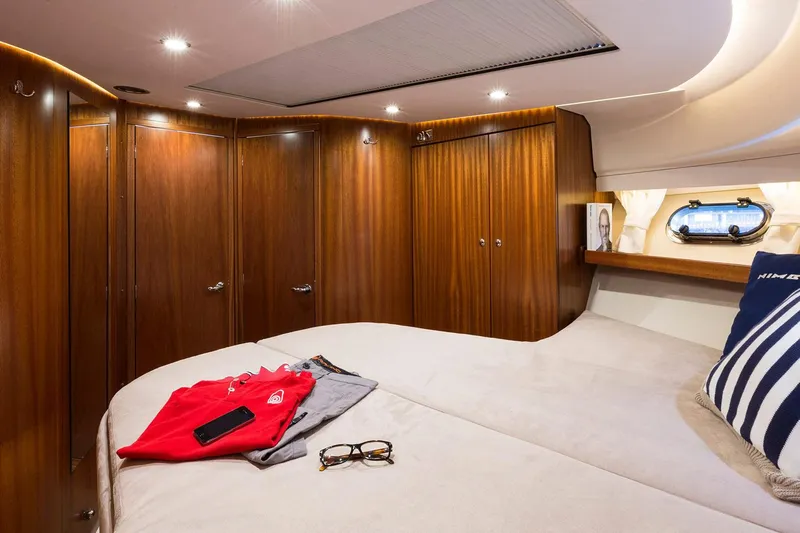  Yacht Photos Pics Manufacturer Provided Image