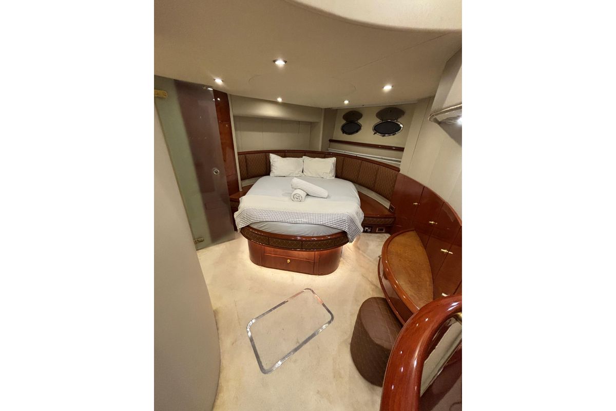 2000 Fairline 63