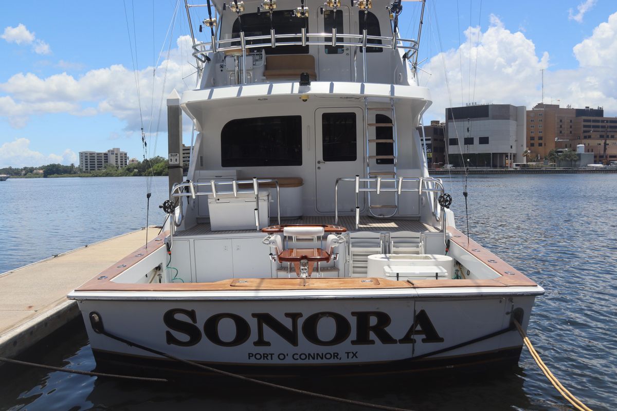 2003 Hatteras 70 