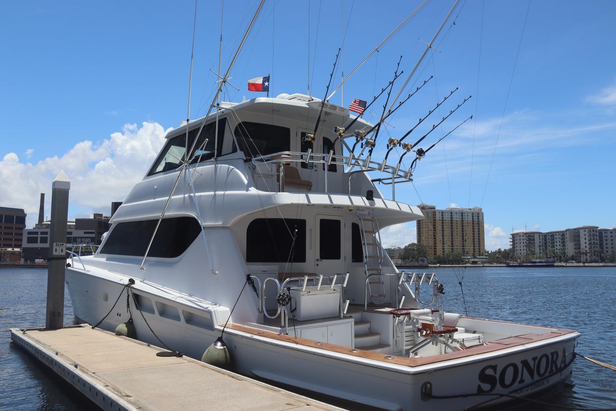 2003 Hatteras 70 