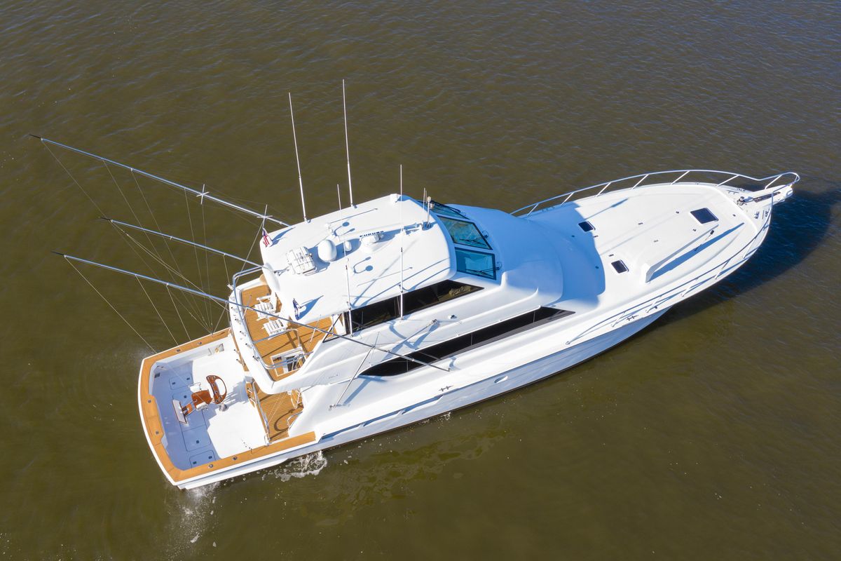 2003 Hatteras 70 