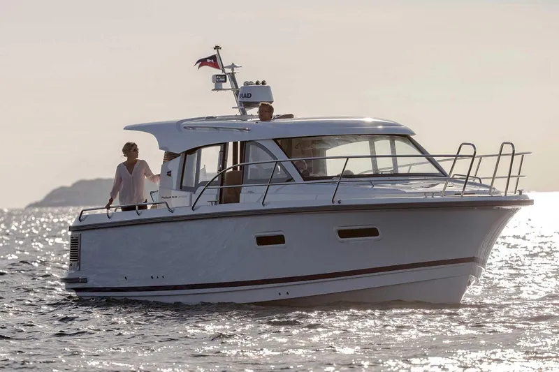  Yacht Photos Pics Manufacturer Provided Image